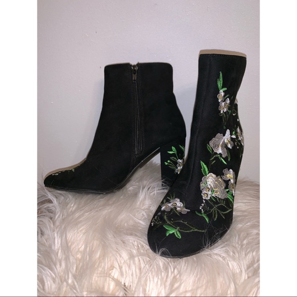 Forever 21 - Floral Bootie - Picture 4 of 5